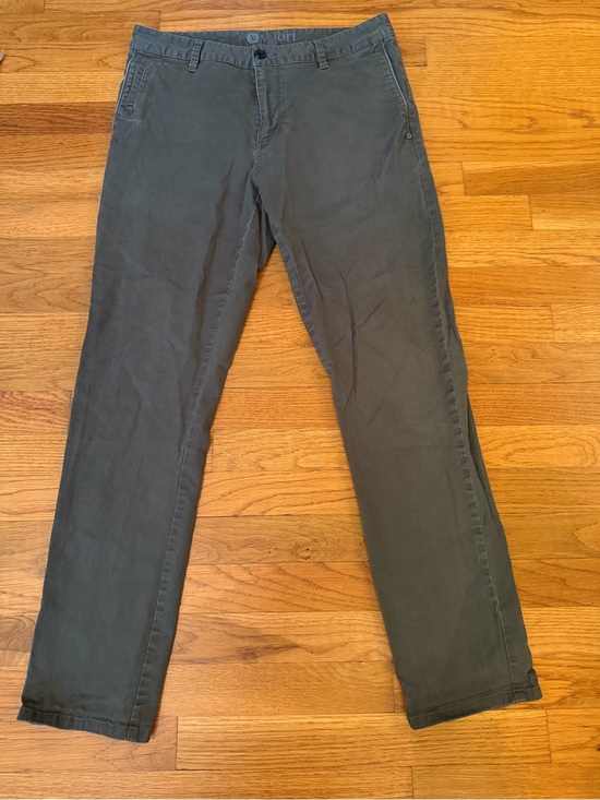 Vuori Other - Vuori Men's Olive Green Chinos